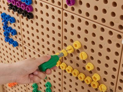 СТЕМ - Винтики к стене,  512 штук с геометрическими шлицами (8 цветов), набор 2