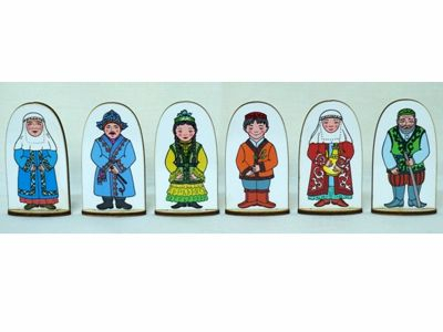 Набор кукол на подставке СЕМЬЯ КАЗАХСКАЯ