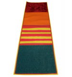 Сенсорная дорожка из тканей разных шероховатостей