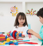 Набор Thinkertoy для группы 5 - 6 лет, 1300 деталей, пластик