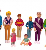 Семья европейцев 3 поколения (набор фигурок)