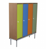 Шкаф для одежды на металлических опорах (1 место)