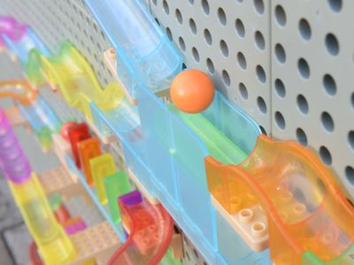 СТЕМ - Трек с мячом (кинетический) к стене, 120 элементов