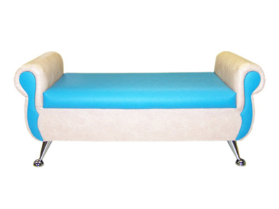 Кушетка с подлокотниками на ножках- бежево-голубая