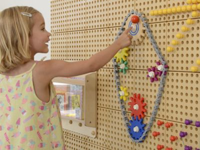 СТЕМ - Шестеренки и цепь к стене, 39 элементов (пластик)